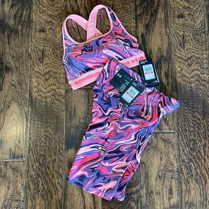 NWT!!  Under Armour women’s size XS set!